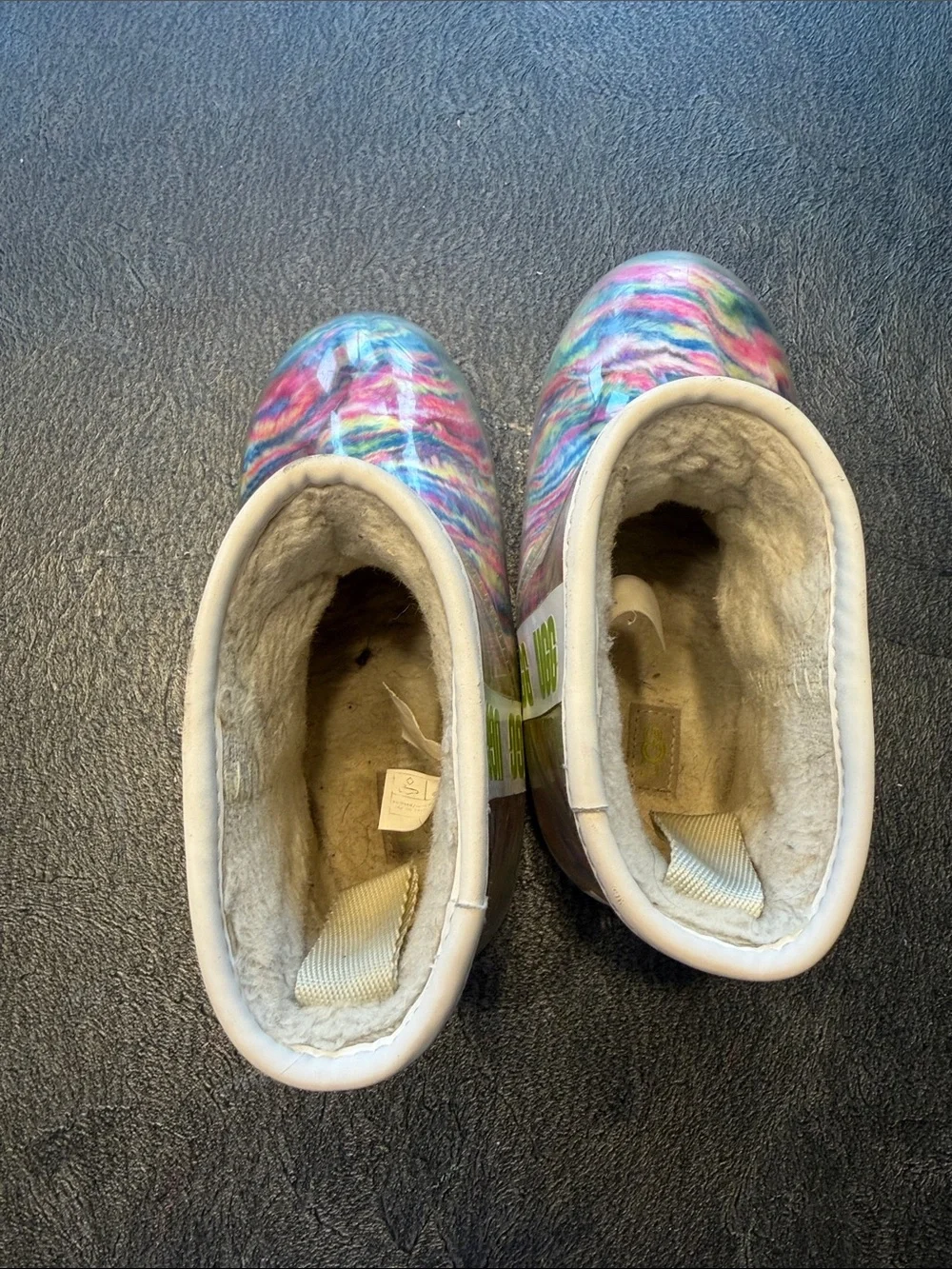UGG Kids' Multicolor Tie-Dye Classic Short Boot Size 2 -Waterproof-